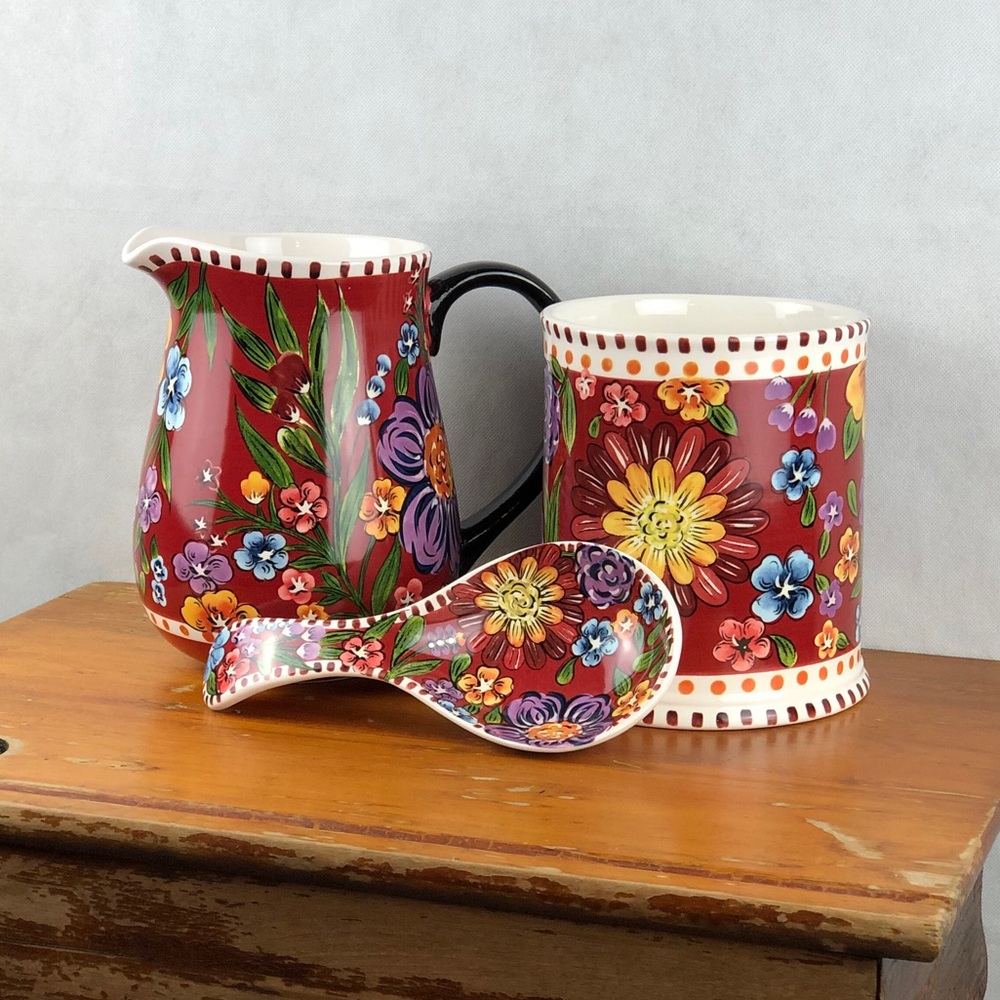 Dolly Parton Floral Kitchen Set - Picture 2 of 10